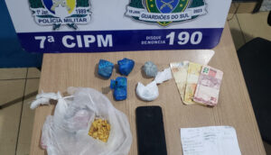 Polícia apreende drogas e prende suspeito de tráfico em residência no Centro de Alvorada 327800