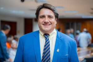 Registro de candidatura de Eduardo Fortes é oficializado no TRE-TO IMG 20240811 WA2555