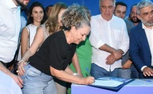 Prefeita Josi Nunes prestigia retomada das obras do Hospital Geral de Gurupi e destaca parcerias estratégicas para fortalecer a saúde na região IMG 20250915 WA0145