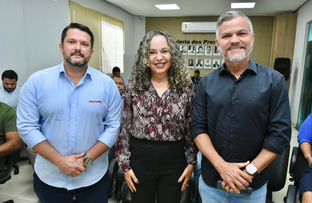 Prefeita Josi Nunes recebe representante da Facchini e anuncia início de investimentos da empresa em Gurupi 2 Prefeita Josi Nunes recebe representante da Facchini em Gurupi 5