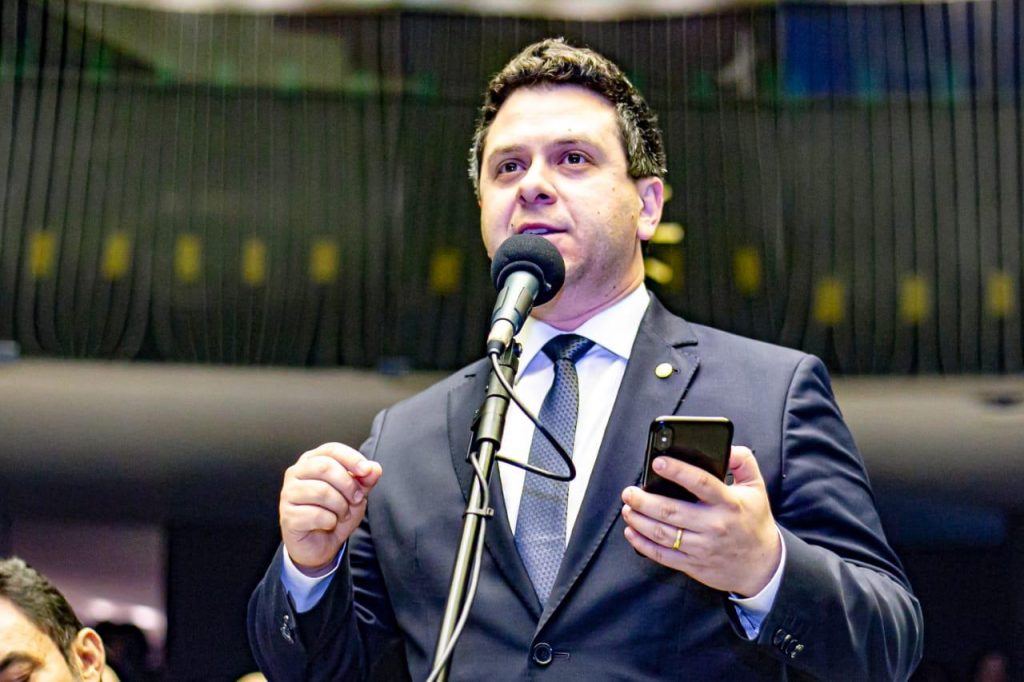 Gestão municipalista: Recursos articulados por Tiago Dimas alcançam quase metade dos moradores do Tocantins Nova foto Tiago 2 600b091660862