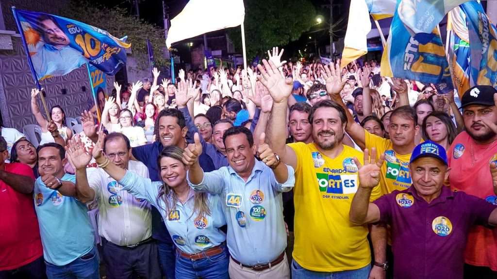 Fábio Vaz leva campanha às ruas de Gurupi e faz grande comício com Eduardo Fortes IMG 20260905 WA0297